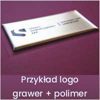 przykład grawerowanego logo z dodatkową warstwą polimeru